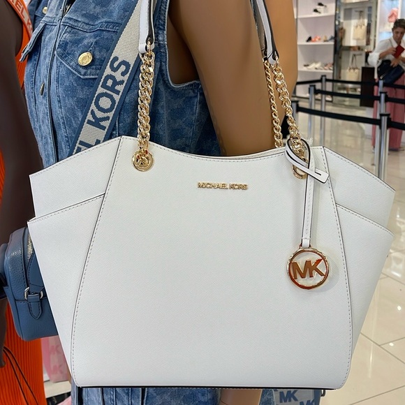 Michael Kors Jet Set Lg Saffiano Leather Chain Shoulder Tote MK
Optic White 
NWT - Picture 6 of 16